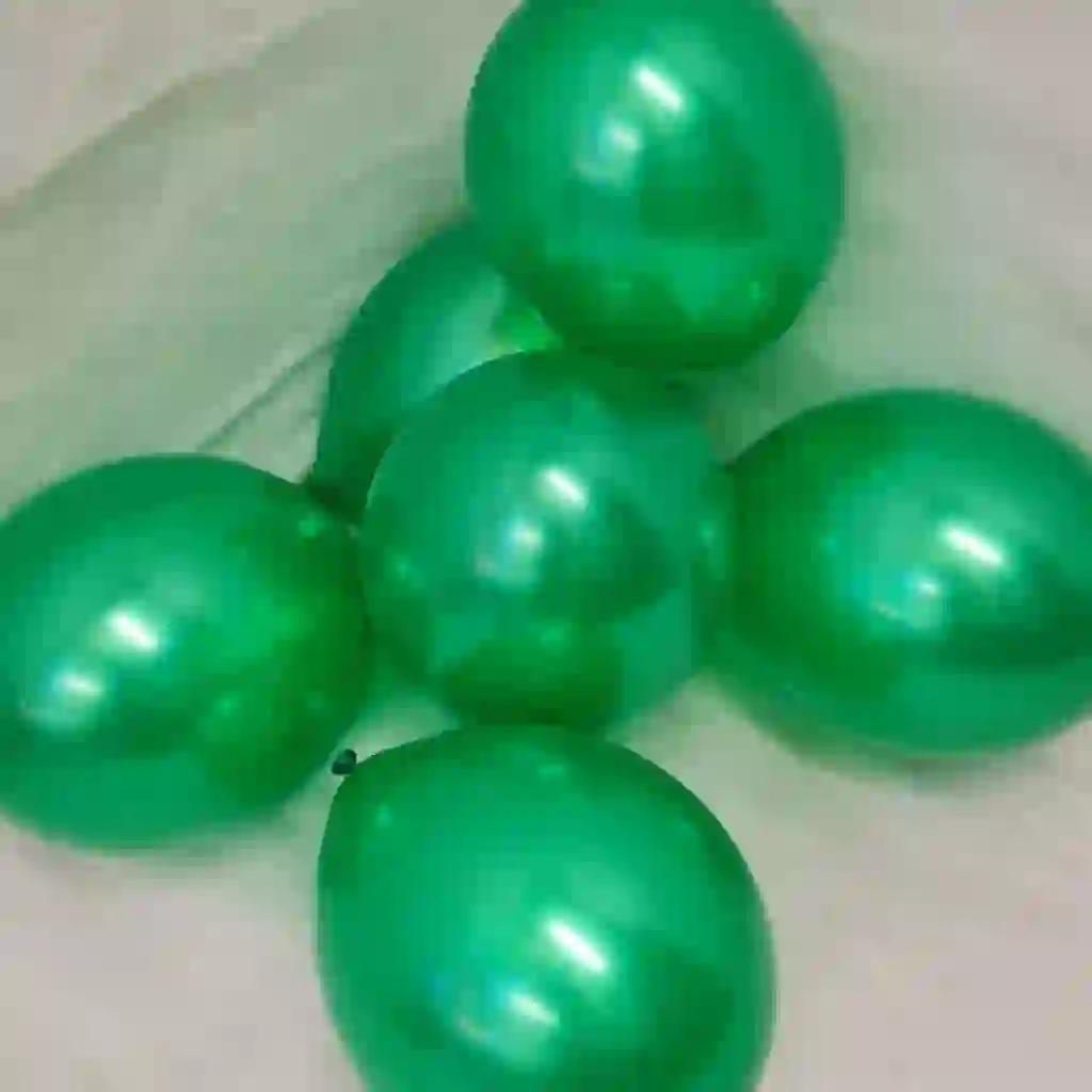 GREEN MATELIC BALLOONS